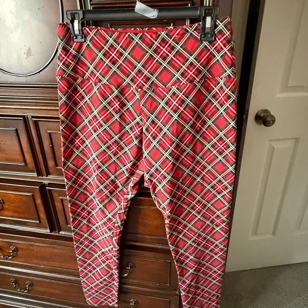 Women's Red Plaid  Leggings size Med by Suave